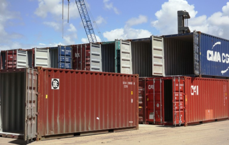 How Long Do Shipping Containers Last? - STORAGE ON WHEELS
